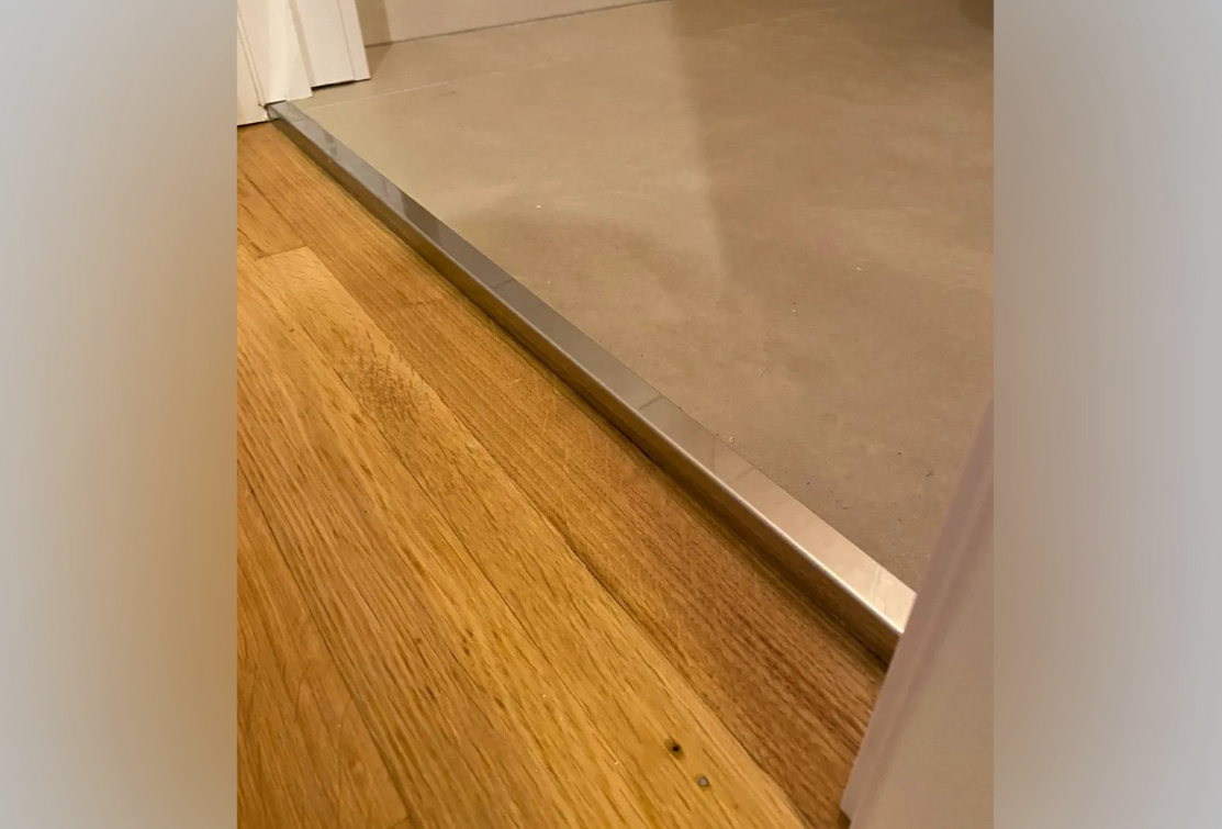 Угол наружный алюминиевый Уп 18-27.02лп