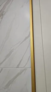 Угол наружный алюминиевый Уп 18-27.02лп